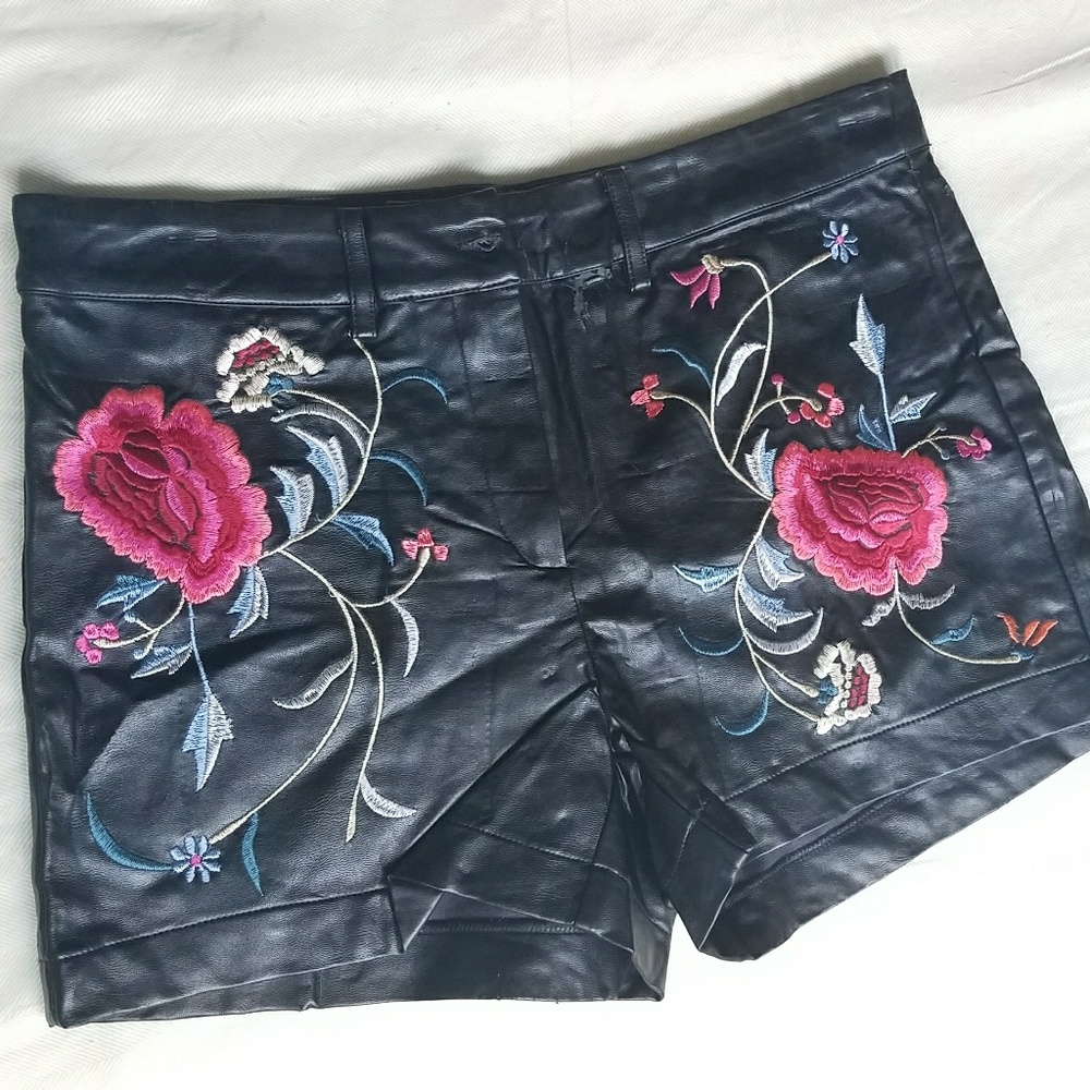 Faux Leather embroidered shorts